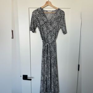 CHAUS Maxi Leopard Print Dress